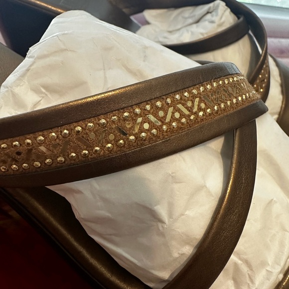 Italian Shoemakers Wedge Heeled Sandals - Picture 3 of 13